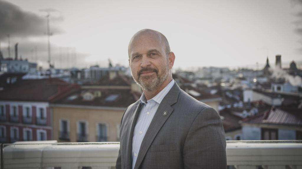 El ideólogo de Trump aconseja también a los miembros del grupo Patriots.