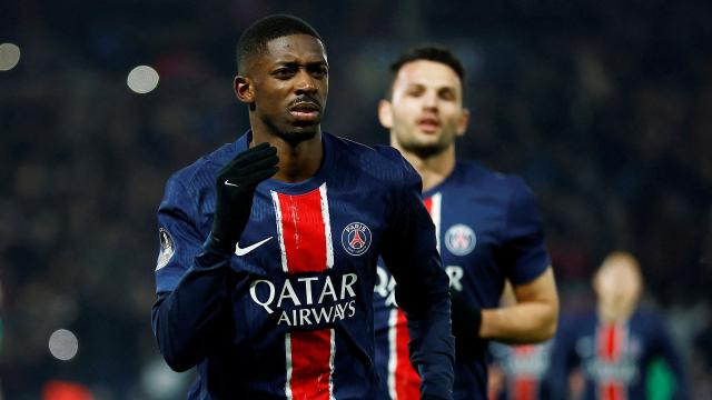 Dembélé celebra un gol con el PSG contra el Saint - Etienne.