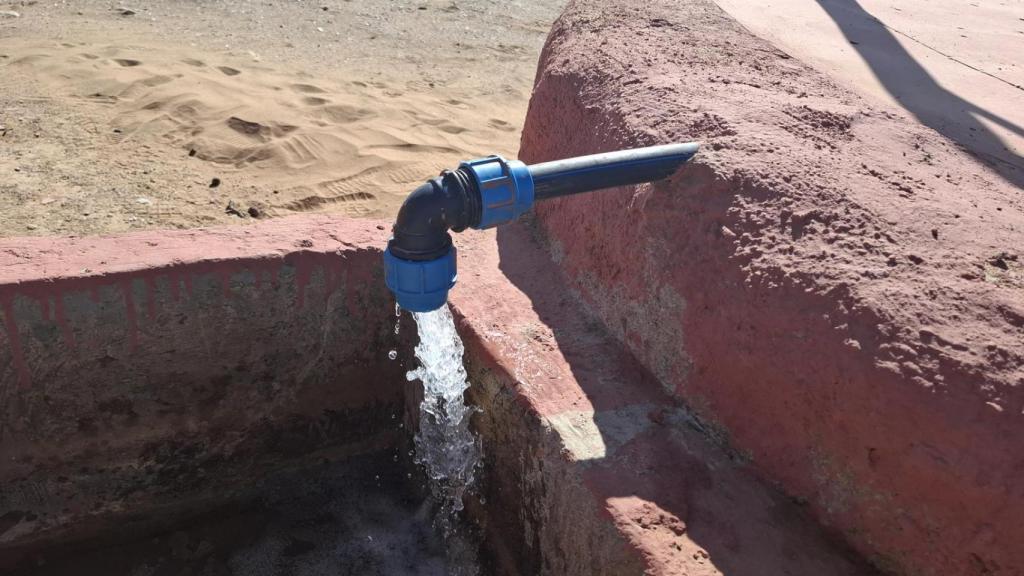 El pozo electrificado ya en funcionamiento.