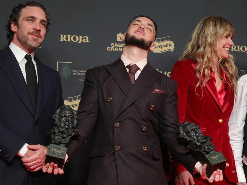 C. Tangana con sus dos Goya.