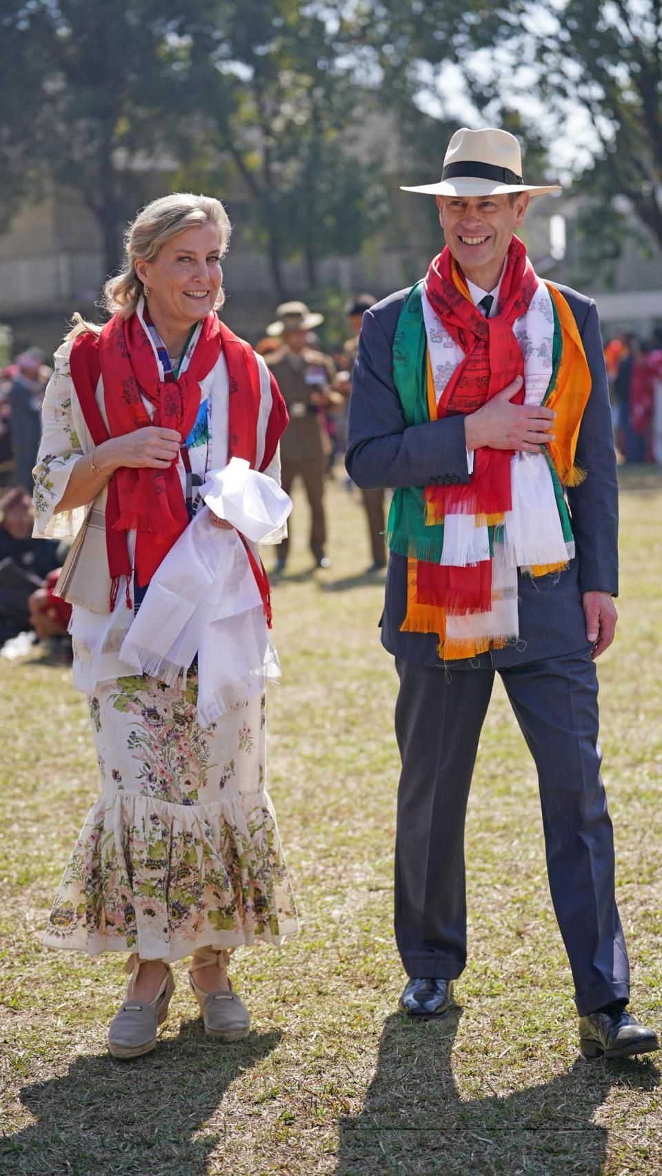 El hermano menor del rey Carlos III y su mujer se casaron en el año 1999.