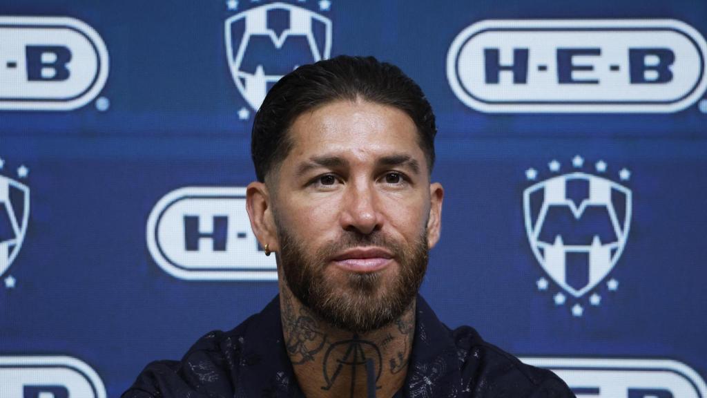 Sergio Ramos durante su presentación con Rayados de Monterrey.