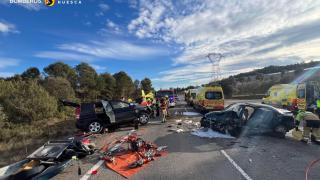 Aparatoso accidente de tráfico.