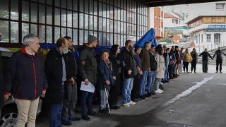 Concentración por el cierre de la antigua estación de buses de Vigo exige el realojo de las personas sin hogar