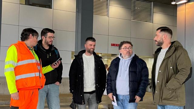 Comparecencia ante las puertas de Urgencias del CHUAC