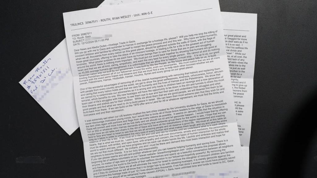 La carta de dos páginas escrita por Ryan Wesley Routh en prisión, en la que se ofrece ser rehén de Hamás.