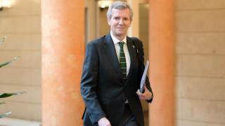 Rueda defiende que Xunta encargue encuestas privadas sobre el gallego para poder planificar