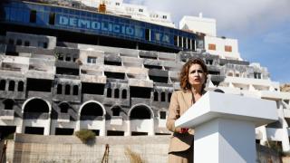 María Jesús Montero, junto al Algarrrobico.