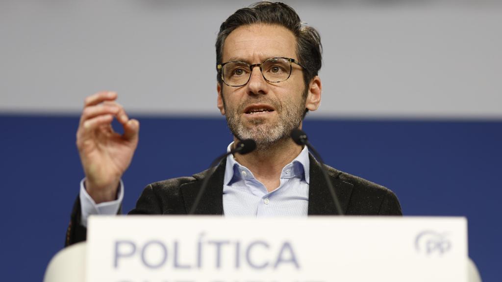 Borja Sémper, vicesecretario de Cultura y portavoz del PP, este lunes, en rueda de prensa en la sede de Génova.