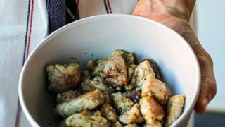 Un plato de mollejas madrileñas.