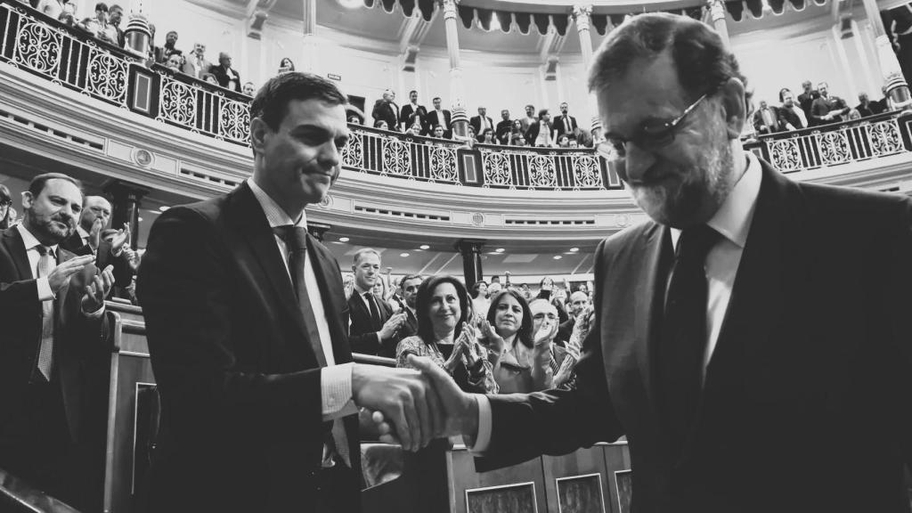 Pedro Sánchez y Mariano Rajoy, tras la moción de censura de 2018.