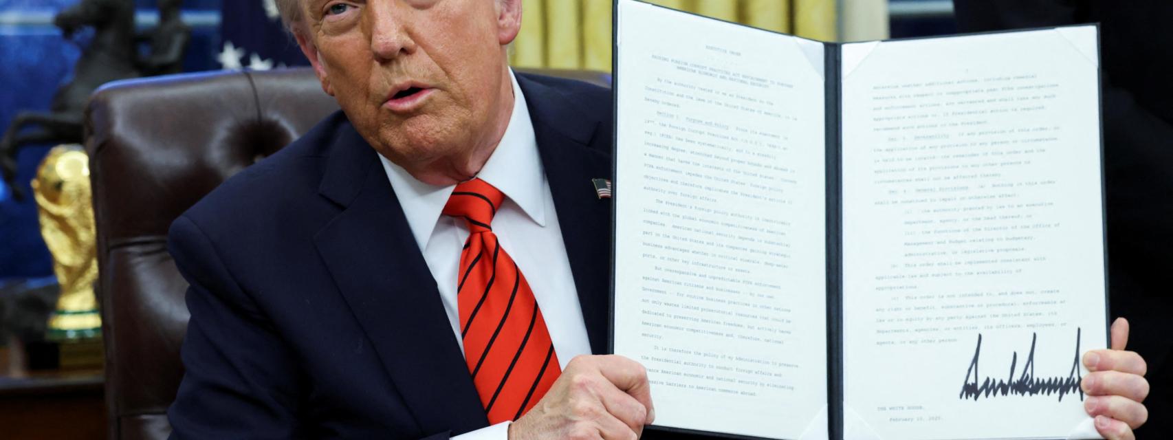 Donald Trump, tras firmar una orden ejecutiva en el Despacho Oval