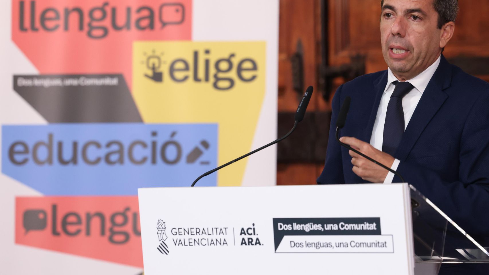 Mazón, en la presentación de su consulta sobre la lengua escolar: "Se ...