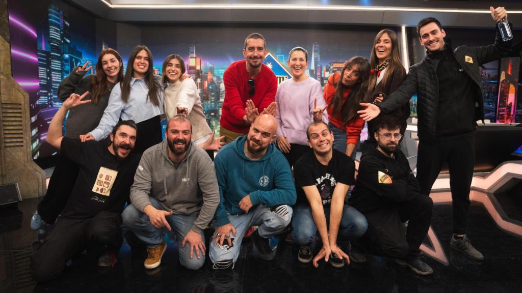 El equipo de ciencia de El Hormiguero, en el plató de televisión.
