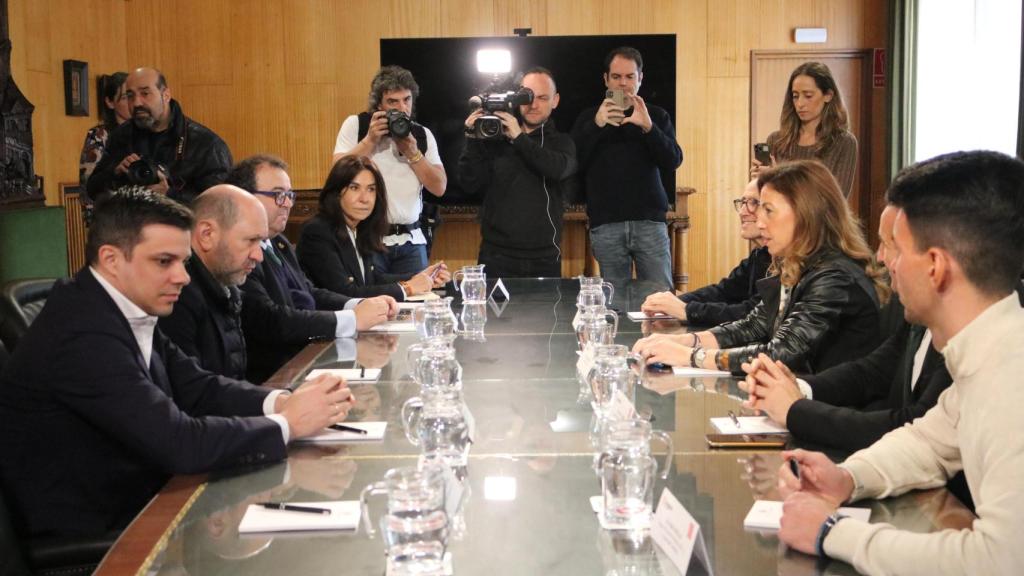 Rafael Louzán, en la visita al Ayuntamiento de Zaragoza