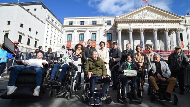 Presentación de la propuesta de Ley ELA en el Congreso de los Diputados junto al Consorcio Nacional de Entidades de ELA.