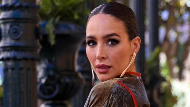 Rocío Osorno con un 'look' de terciopelo de Parfois.