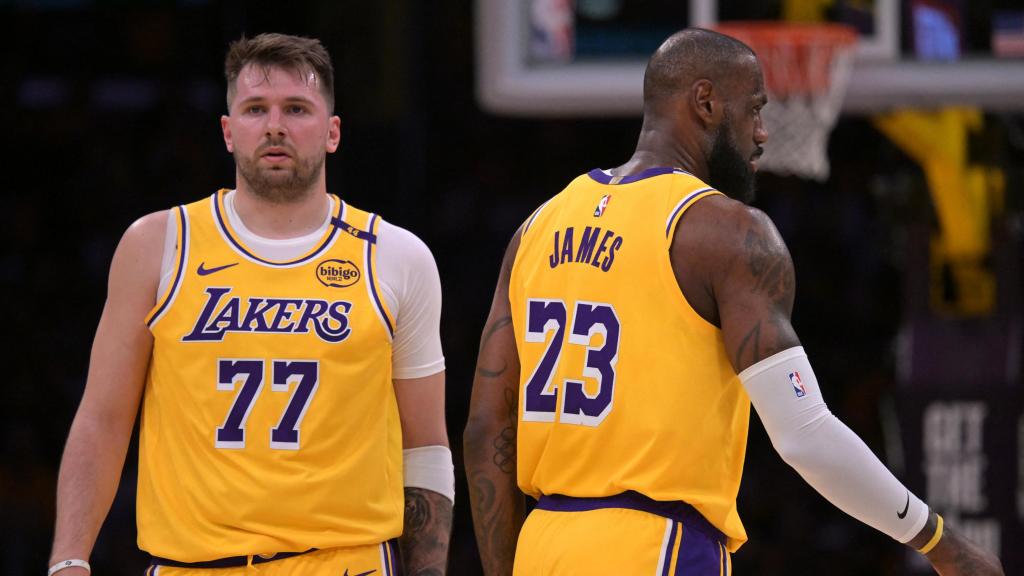 Luka Doncic, en su debut con los Lakers junto a LeBron James