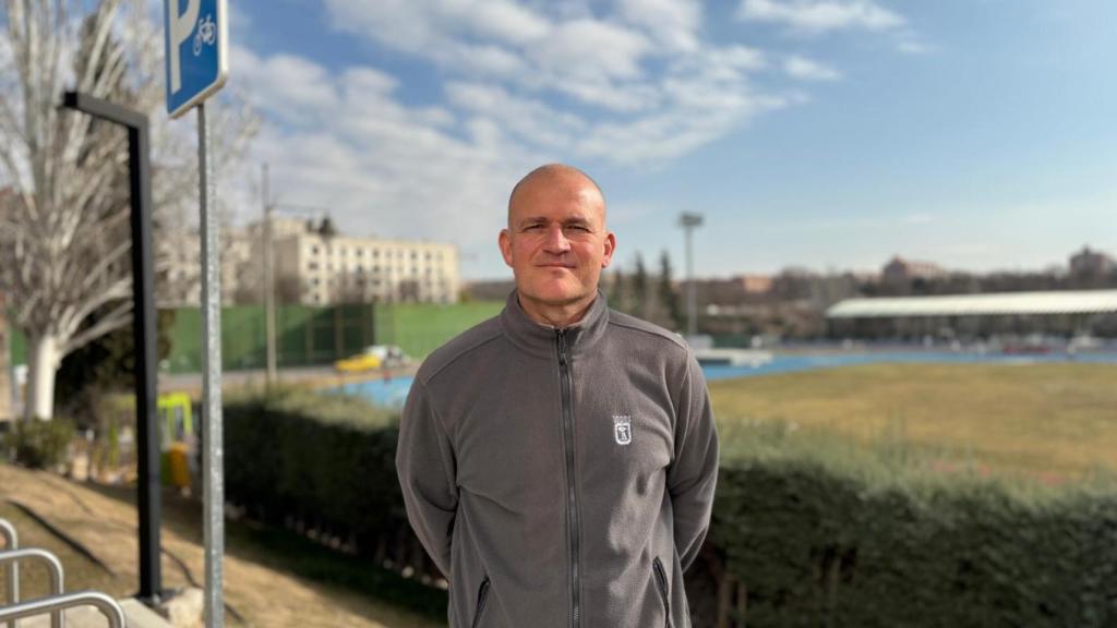 Isidro, el trabajador del polideportivo de Moratalaz que le salvó la vida a un árbitro.