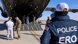 Imagen del primer vuelo de deportación de migrantes a Guantánamo el pasado 4 de febrero.
