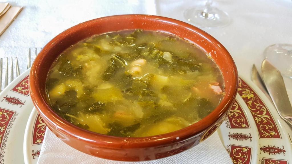 Caldo gallego