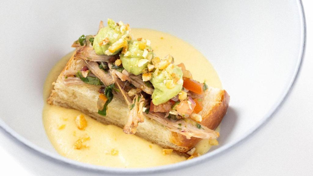 Brioche de cochinita y maíz (La Morena).