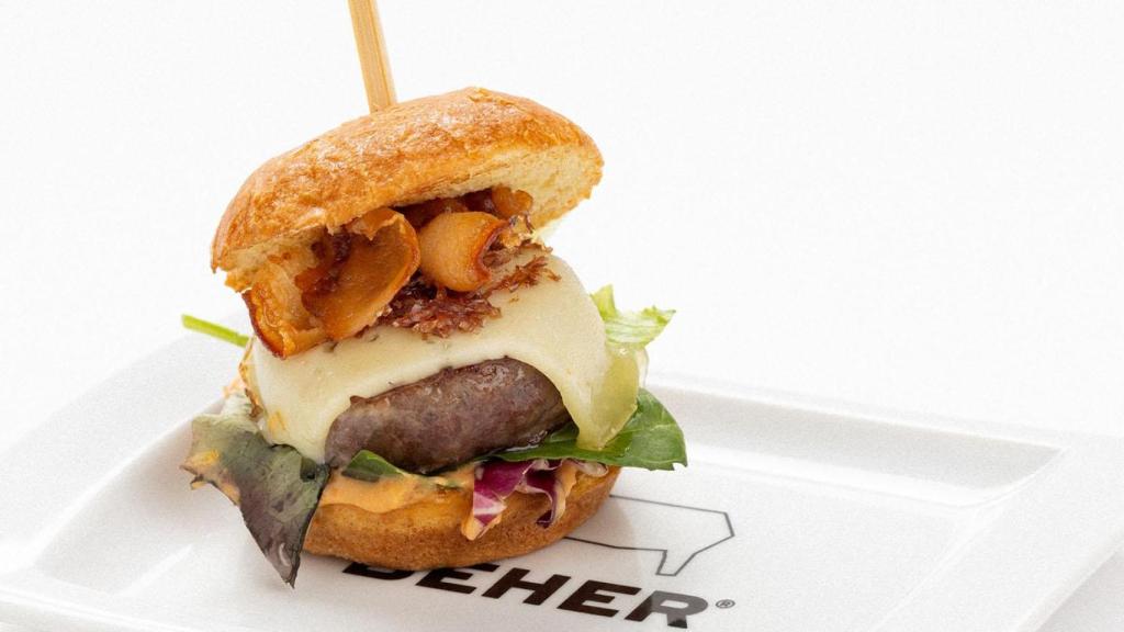 Mini hamburguesa ibérica (Beher Compostela).