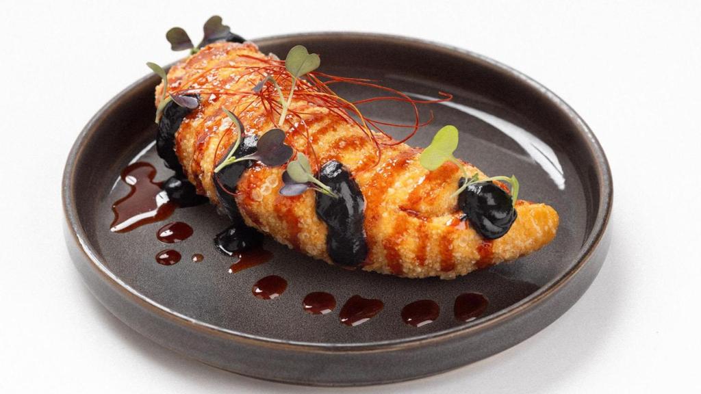 Wonton crocante de pulpo braseado (Cacao).