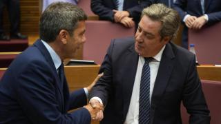 El presidente de la Generalitat Valenciana, Carlos Mazón, y el portavoz de VOX en Les Corts, José María Llanos, imagen de archivo. Europa Press / Jorge Gil