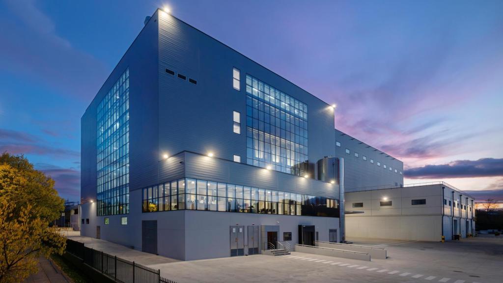 El exterior del nuevo molino de Casa Tarradellas en Gurb (Barcelona).