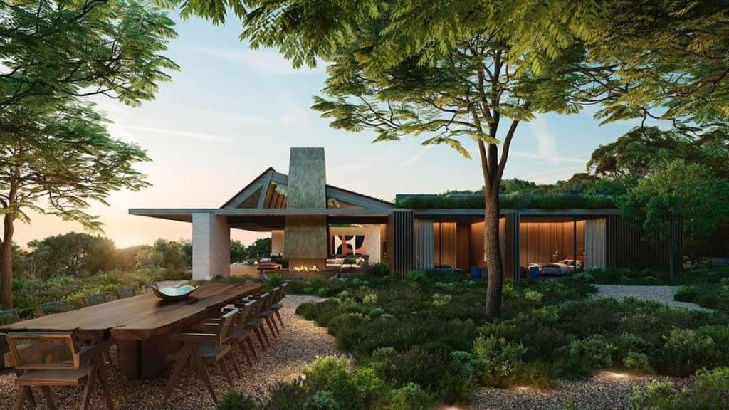 La casa del hijo menor del rey Carlos III y su mujer se encuentra en la localidad lusa de Melides.