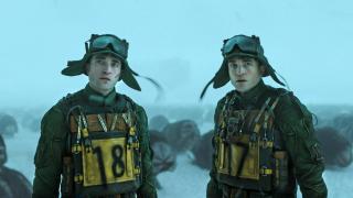 Robert Pattinson, por partida doble, en 'Mickey 17', de Bong Joon-hoo