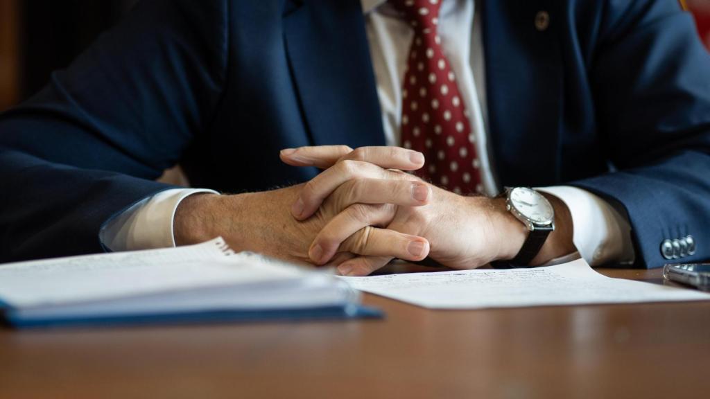 Óscar García recibe a Madrid Total en su despacho del rectorado de la UPM.