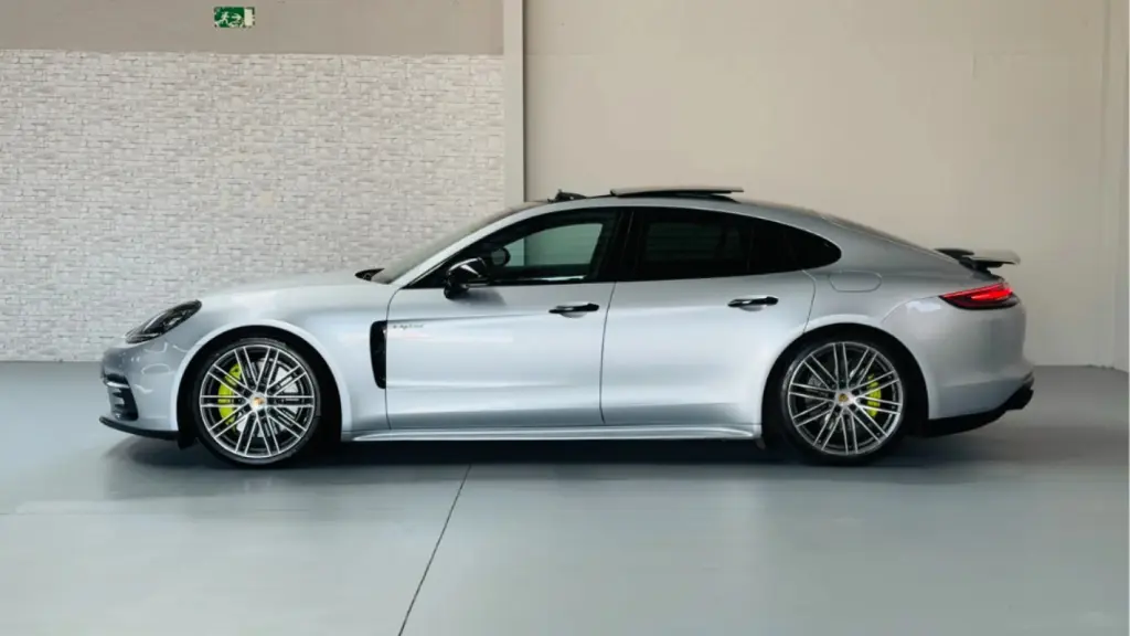 PORSCHE Panamera label 4 E-Hybrid Executive.