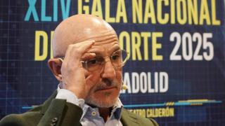 El seleccionador nacional de fútbol, Luis de la Fuente, participa en un desayuno informativo Asociación de la Prensa Deportiva de Valladolid