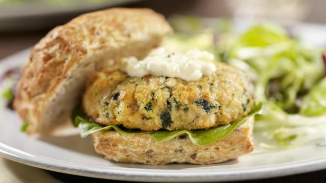 Una hamburguesa poco tradicional que está deliciosa (Imagen de archivo)