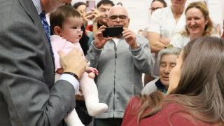 Felipe VI y Letizia durante su visita al Hospital de Parapléjicos de Toledo.