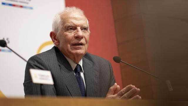 Josep Borrell, nuevo doctor honoris causa por la Universidad Pontificia de Comillas, en su encuentro con EL ESPAÑOL.