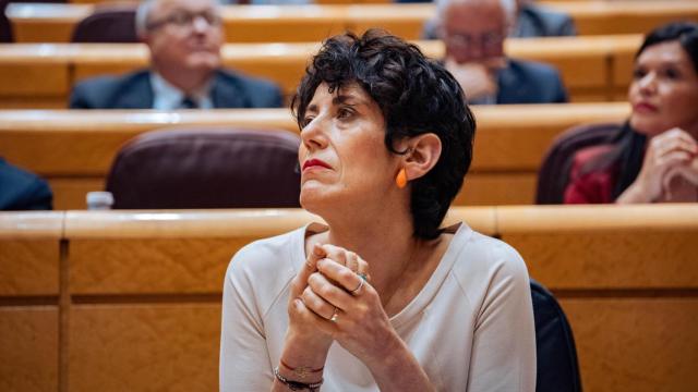 Elma Saiz, ministra de Inclusión, Seguridad Social y Migraciones, durante la sesión de control al Gobierno en el Senado del 11 de febrero de 2025.