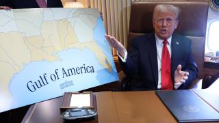 Trump firma una proclamación que cambia el nombre del Golfo de México