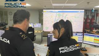 Imagen de archivo de dos agentes de la Policía Nacional.