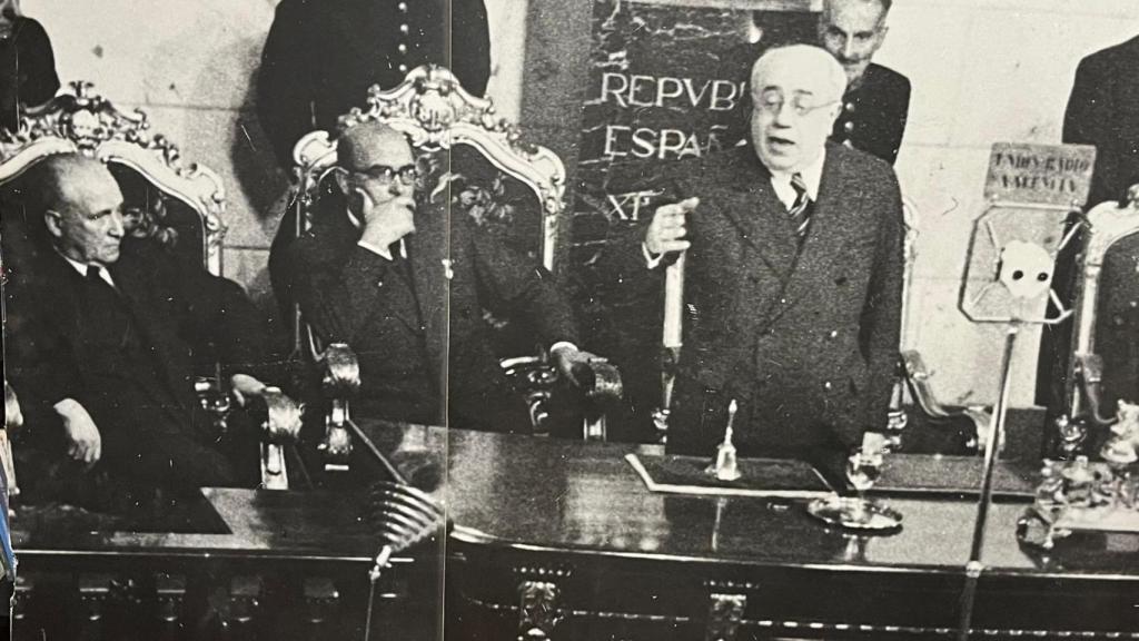 Otro imagen histórica de Azaña.