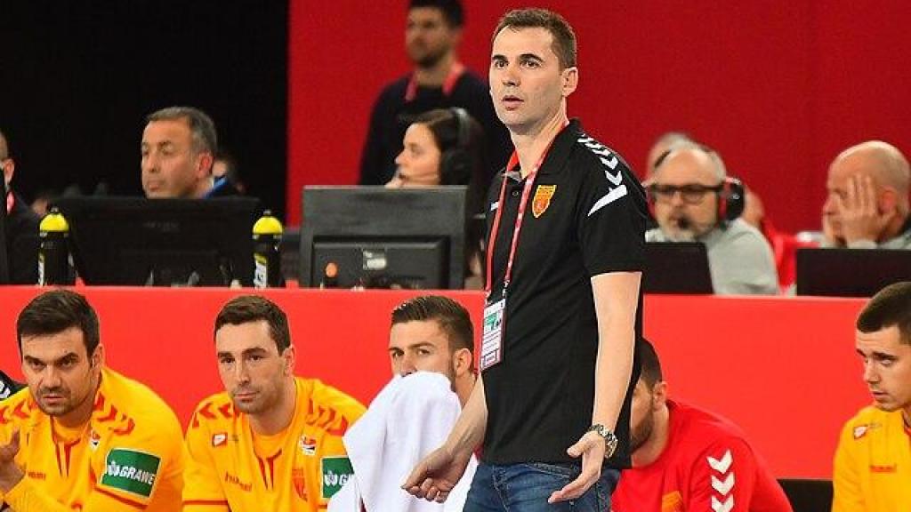 Ana es hija del exjugador de balonmano y ahora entrenador Raúl González Gutiérrez.