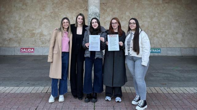Alumnas de la Facultad de Derecho de la Universidad de Salamanca: Gema Hortigüela Chicote, Nerea López Vergara, Patricia Mariño Gonçalves, Lidia Enrique Fernández y Sara Moreira Hernández