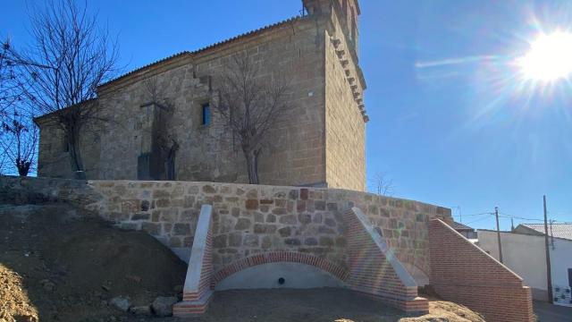 Imagen de los arreglos en la iglesia de El Piñero