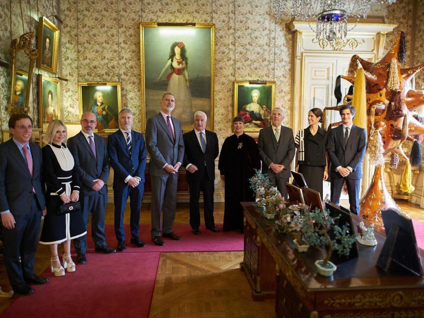 Visita de Su Majestad el rey Felipe VI a la exposición de Flamboyant en el Palacio de Liria.