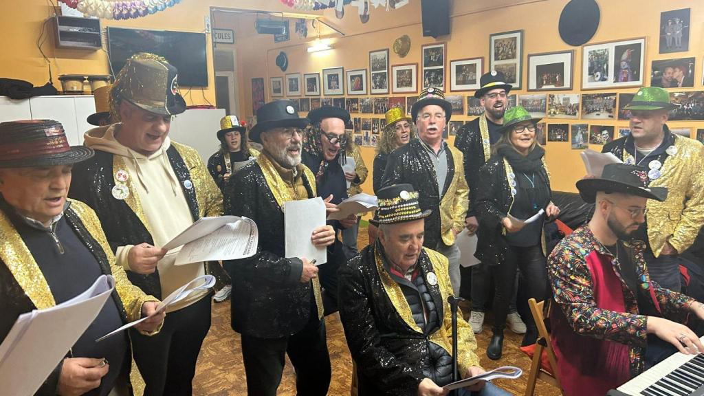 Ensayo de la Comparsa Monte Alto a 100.