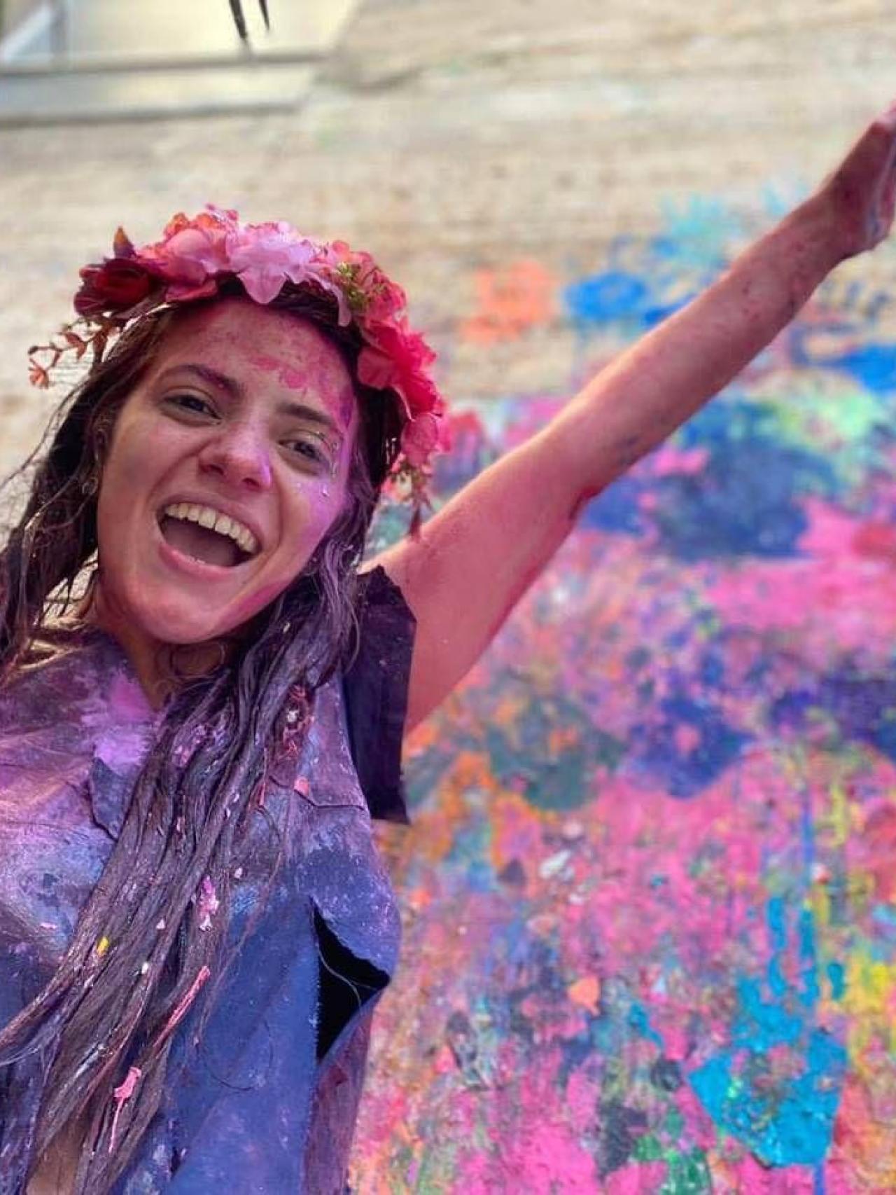 María del Pilar Carpy, número 5 del MIR de 2025, celebrando en Argentina el final de su carrera.