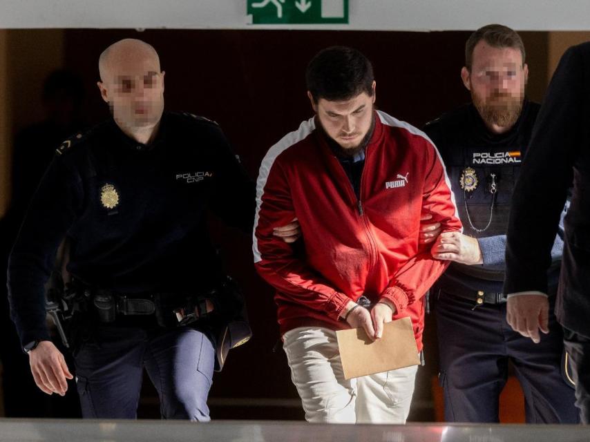 El terrorista  Chemlal, conducido por la Policía para declarar en la comisión de investigación sobre el 17-A.