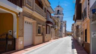 Hallan fallecidos sin signos de violencia a una pareja británica de mayores en San Fulgencio